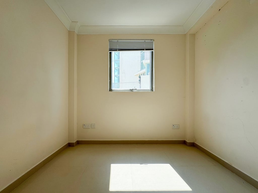https://img.propertyraptor.com/cdn-cgi/imagedelivery/KD5bF_AFL0JDTbKLWF7z9g/ap8/ap8_001/hornet/prp/img/e8817019c69ba0ec1895e0205d8b24e5-wtm.jpg/public
