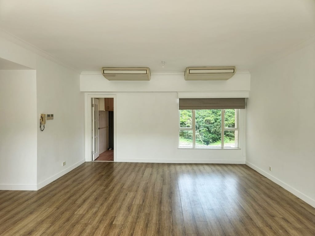 Redhill Peninsula Apartment
