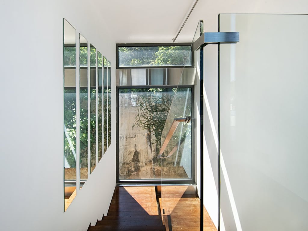 https://img.propertyraptor.com/cdn-cgi/imagedelivery/KD5bF_AFL0JDTbKLWF7z9g/ap8/ap8_001/hornet/prp/img/e9094330268113087a15cb5f911b2451.jpg/public
