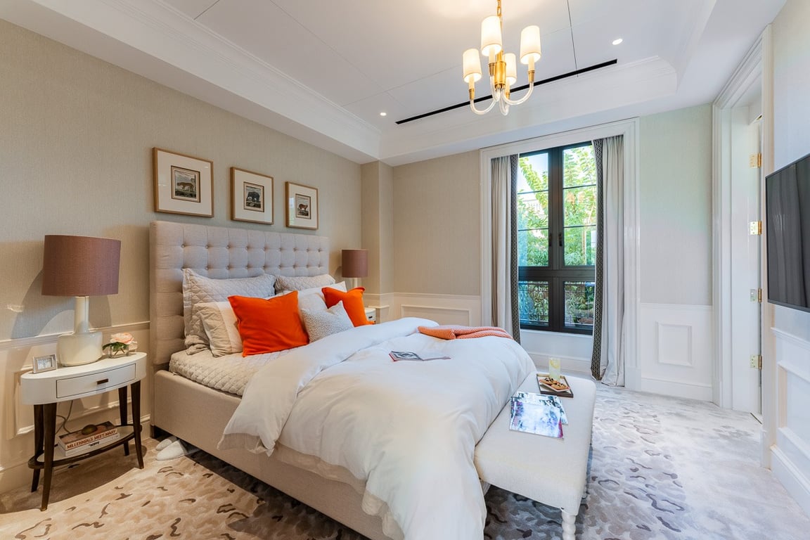 https://img.propertyraptor.com/cdn-cgi/imagedelivery/KD5bF_AFL0JDTbKLWF7z9g/ap8/ap8_001/hornet/prp/img/e930fa9311a0fada76830338ca9e77cb-wtm.jpg/public
