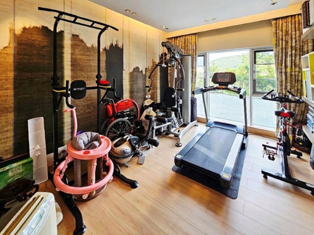 https://img.propertyraptor.com/cdn-cgi/imagedelivery/KD5bF_AFL0JDTbKLWF7z9g/ap8/ap8_001/hornet/prp/img/e932786729d5a0ecbb8aa93e895ed427-wtm.jpg/public