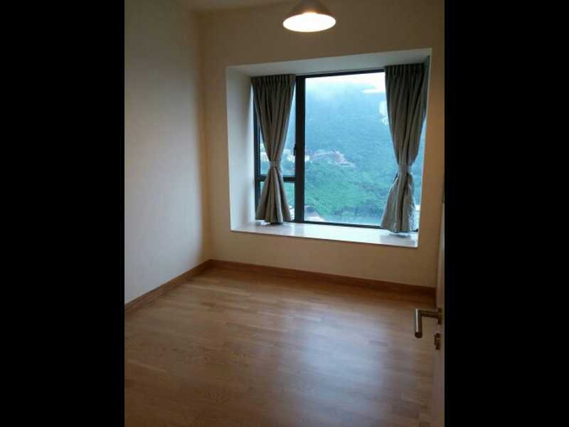 https://img.propertyraptor.com/cdn-cgi/imagedelivery/KD5bF_AFL0JDTbKLWF7z9g/ap8/ap8_001/hornet/prp/img/e94ab5d705a8df83b6752f05c5755a32.jpg/public
