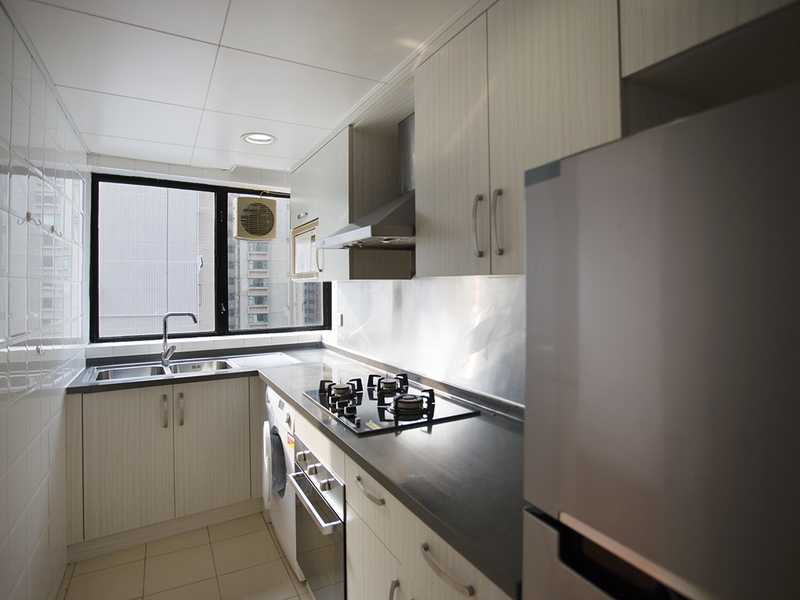 https://img.propertyraptor.com/cdn-cgi/imagedelivery/KD5bF_AFL0JDTbKLWF7z9g/ap8/ap8_001/hornet/prp/img/e9607cd065da98d8762be1e86b4d9482.jpg/public