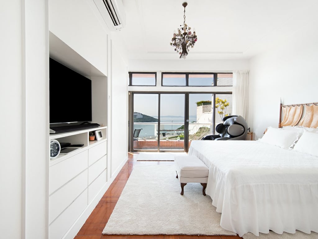 https://img.propertyraptor.com/cdn-cgi/imagedelivery/KD5bF_AFL0JDTbKLWF7z9g/ap8/ap8_001/hornet/prp/img/e96be6e2bf24aad72e810304627b2eac.jpg/public