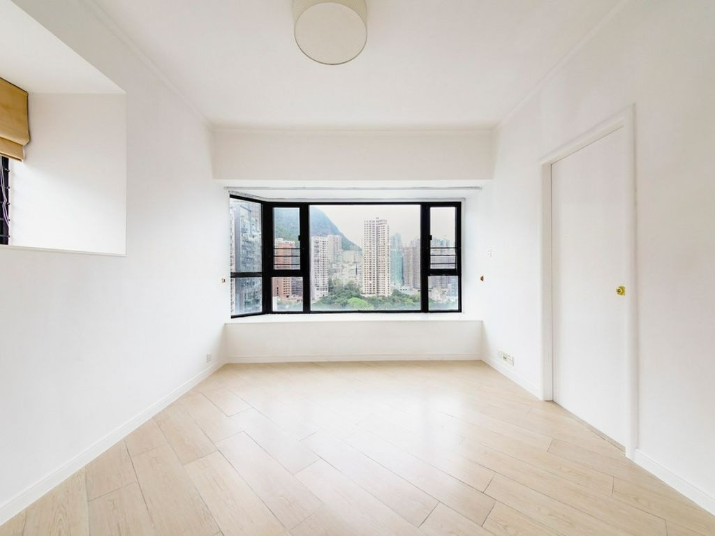 https://img.propertyraptor.com/cdn-cgi/imagedelivery/KD5bF_AFL0JDTbKLWF7z9g/ap8/ap8_001/hornet/prp/img/e970492a0f112d8257eb5f614ca66488-wtm.jpg/public
