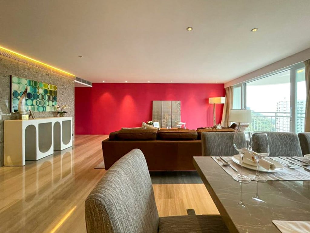 https://img.propertyraptor.com/cdn-cgi/imagedelivery/KD5bF_AFL0JDTbKLWF7z9g/ap8/ap8_001/hornet/prp/img/e9ed23de20ce2e538ecf6f642e4e12d4.jpg/public