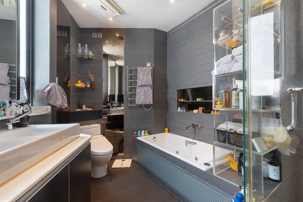 https://img.propertyraptor.com/cdn-cgi/imagedelivery/KD5bF_AFL0JDTbKLWF7z9g/ap8/ap8_001/hornet/prp/img/e9f39e7c6c48b6b867b861156e227fad-wtm.jpg/public