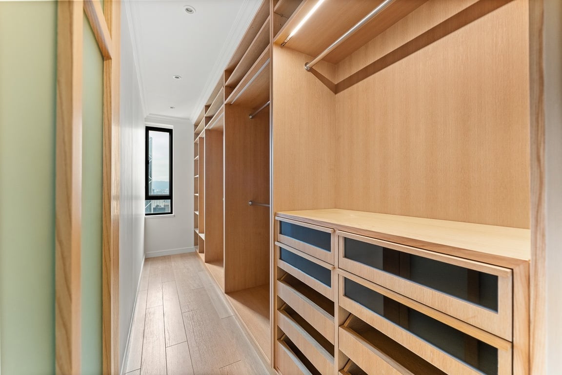 https://img.propertyraptor.com/cdn-cgi/imagedelivery/KD5bF_AFL0JDTbKLWF7z9g/ap8/ap8_001/hornet/prp/img/e9fb586beef0a5a13c1f273fd77c0c8c-wtm.jpg/public