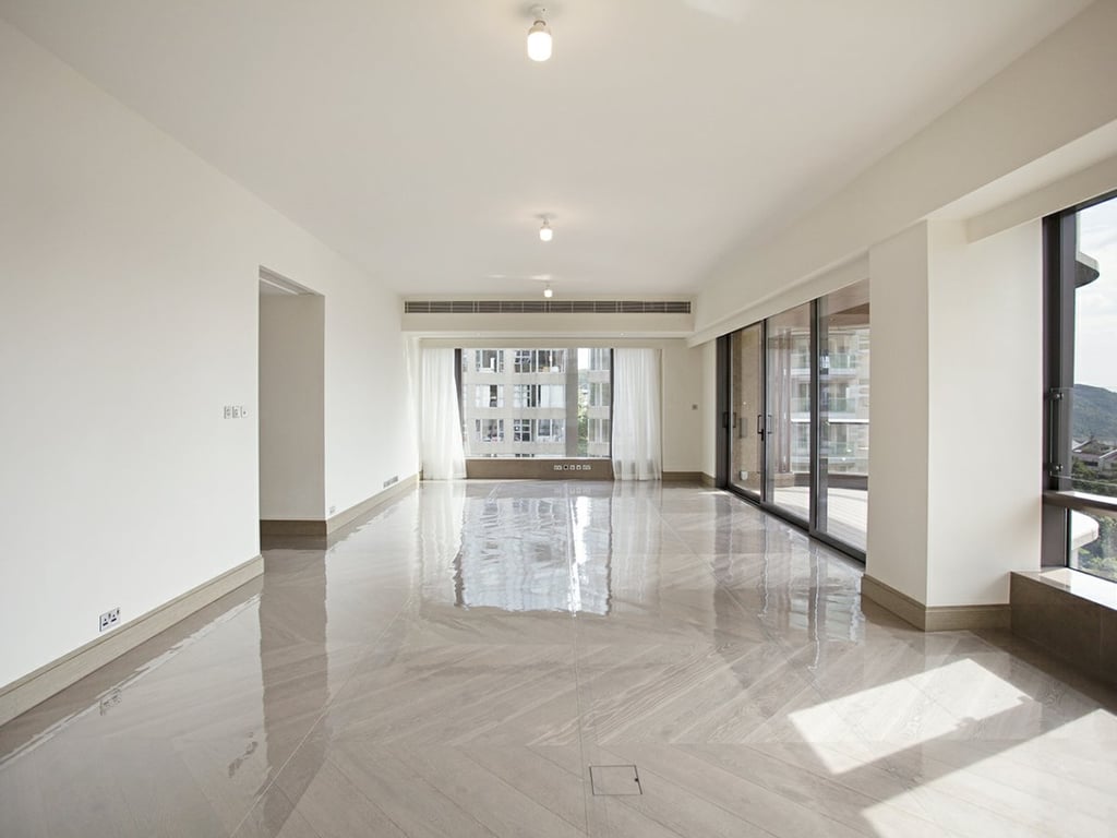 8 Deep Water Bay Drive