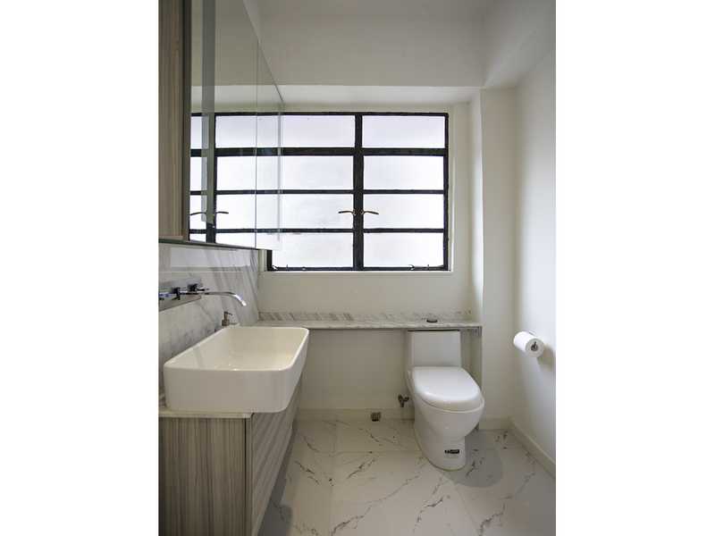https://img.propertyraptor.com/cdn-cgi/imagedelivery/KD5bF_AFL0JDTbKLWF7z9g/ap8/ap8_001/hornet/prp/img/ea33c75b097b98142502631ab5ffdef0.jpg/public