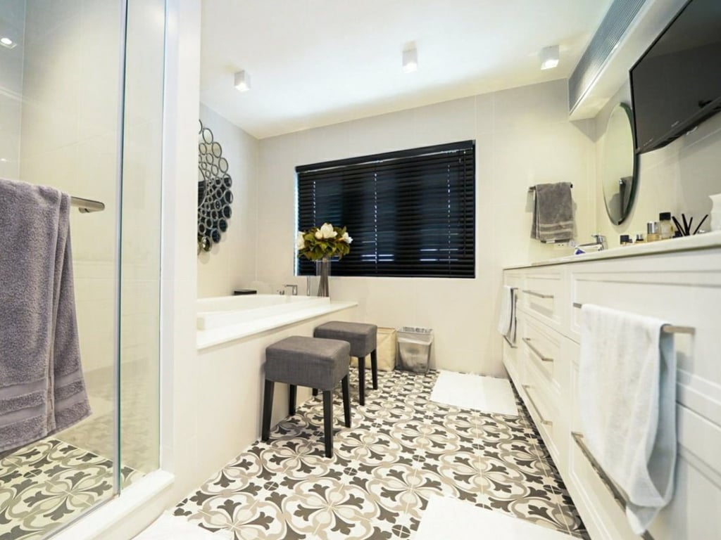 https://img.propertyraptor.com/cdn-cgi/imagedelivery/KD5bF_AFL0JDTbKLWF7z9g/ap8/ap8_001/hornet/prp/img/ea66a950580543d2508a683b171ad323.jpg/public