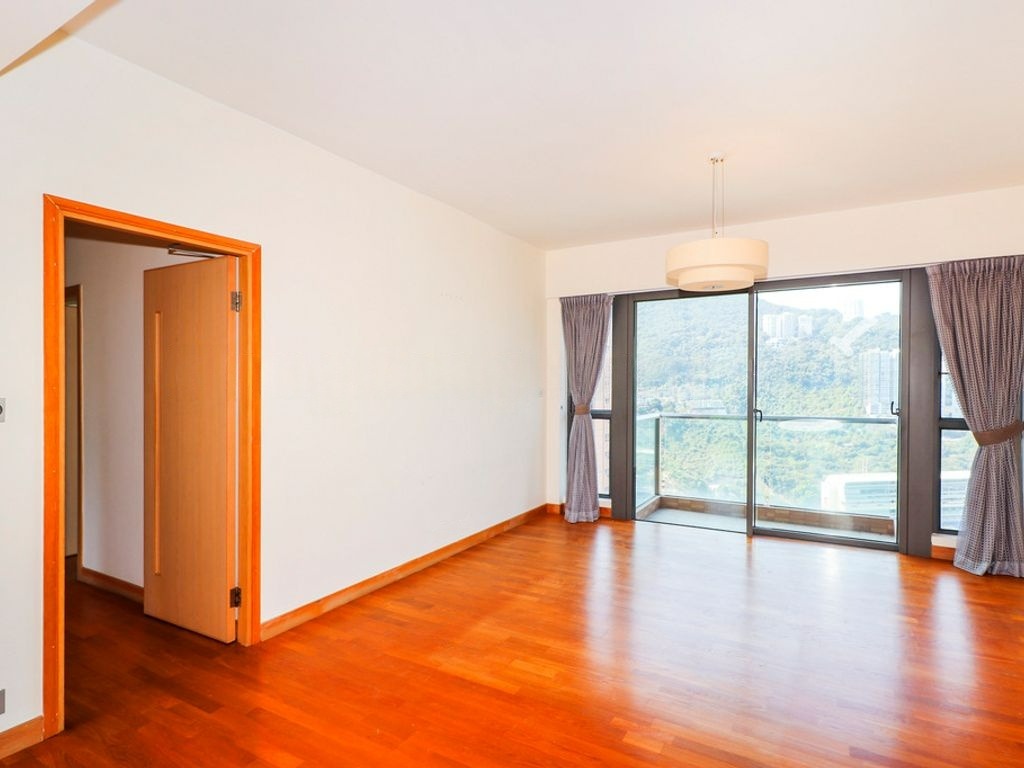 https://img.propertyraptor.com/cdn-cgi/imagedelivery/KD5bF_AFL0JDTbKLWF7z9g/ap8/ap8_001/hornet/prp/img/ea79f274c2fde6e5b48ad5d48aeb58f6-wtm.jpg/public