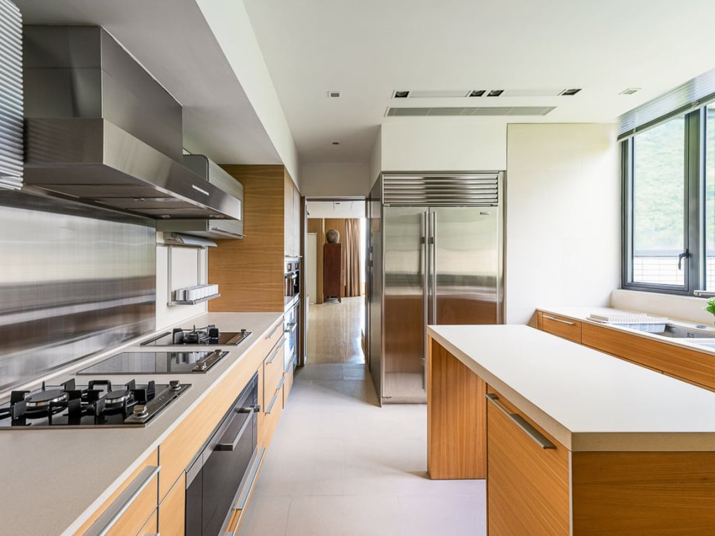 https://img.propertyraptor.com/cdn-cgi/imagedelivery/KD5bF_AFL0JDTbKLWF7z9g/ap8/ap8_001/hornet/prp/img/ea7d290c1553884ed6e8039d1a8c52d9.jpg/public