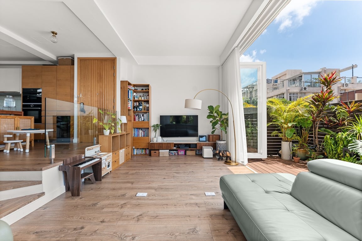 https://img.propertyraptor.com/cdn-cgi/imagedelivery/KD5bF_AFL0JDTbKLWF7z9g/ap8/ap8_001/hornet/prp/img/eade4ab85733bd214dc08e790b2887d4-wtm.jpg/public