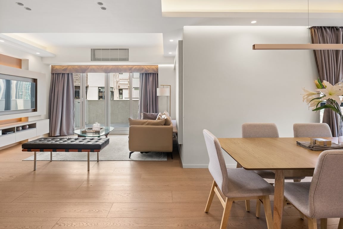 https://img.propertyraptor.com/cdn-cgi/imagedelivery/KD5bF_AFL0JDTbKLWF7z9g/ap8/ap8_001/hornet/prp/img/eadf7daa0e66fe04e8574ea3fa79defa-wtm.jpg/public