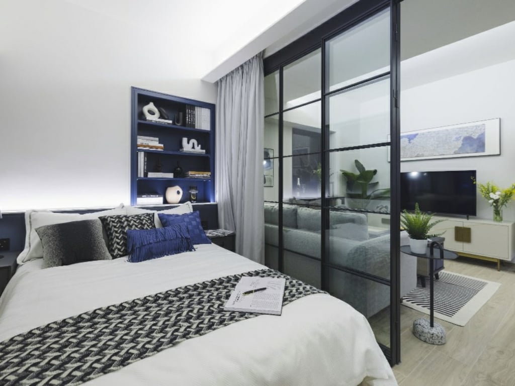 https://img.propertyraptor.com/cdn-cgi/imagedelivery/KD5bF_AFL0JDTbKLWF7z9g/ap8/ap8_001/hornet/prp/img/eaf01ae4d8ad853fc94e013e962199f8.jpg/public