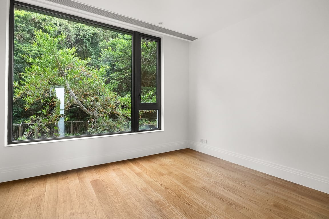 https://img.propertyraptor.com/cdn-cgi/imagedelivery/KD5bF_AFL0JDTbKLWF7z9g/ap8/ap8_001/hornet/prp/img/eb0565fa03c3069137befc79e85bbb74-wtm.jpg/public
