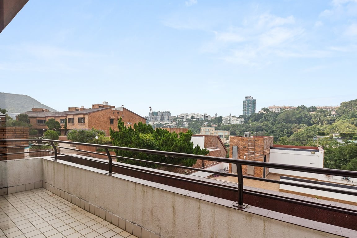 https://img.propertyraptor.com/cdn-cgi/imagedelivery/KD5bF_AFL0JDTbKLWF7z9g/ap8/ap8_001/hornet/prp/img/eb07b329b4307b887fc30bec134e0ff7-wtm.jpg/public