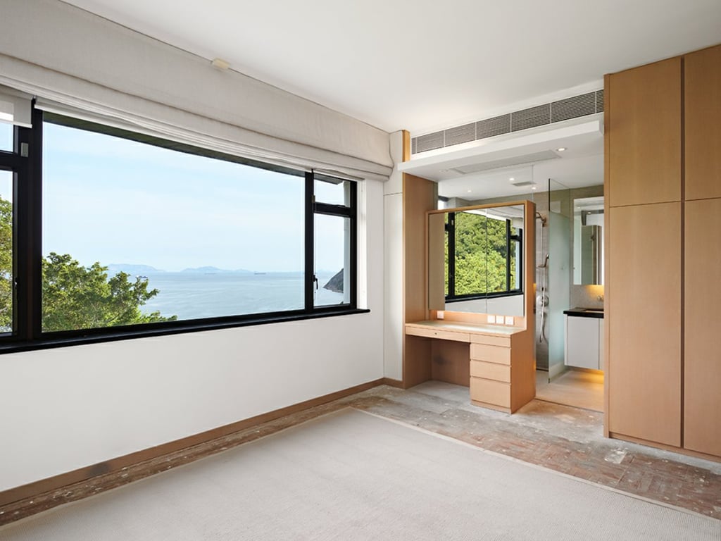 https://img.propertyraptor.com/cdn-cgi/imagedelivery/KD5bF_AFL0JDTbKLWF7z9g/ap8/ap8_001/hornet/prp/img/eb6f7fa0e7da4dfa034f748b0f6523e4.jpg/public