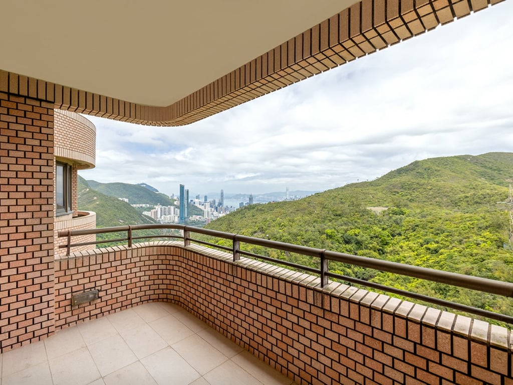 https://img.propertyraptor.com/cdn-cgi/imagedelivery/KD5bF_AFL0JDTbKLWF7z9g/ap8/ap8_001/hornet/prp/img/ebaa86e026dad5b3c82b4e49fe60c8dd.jpg/public