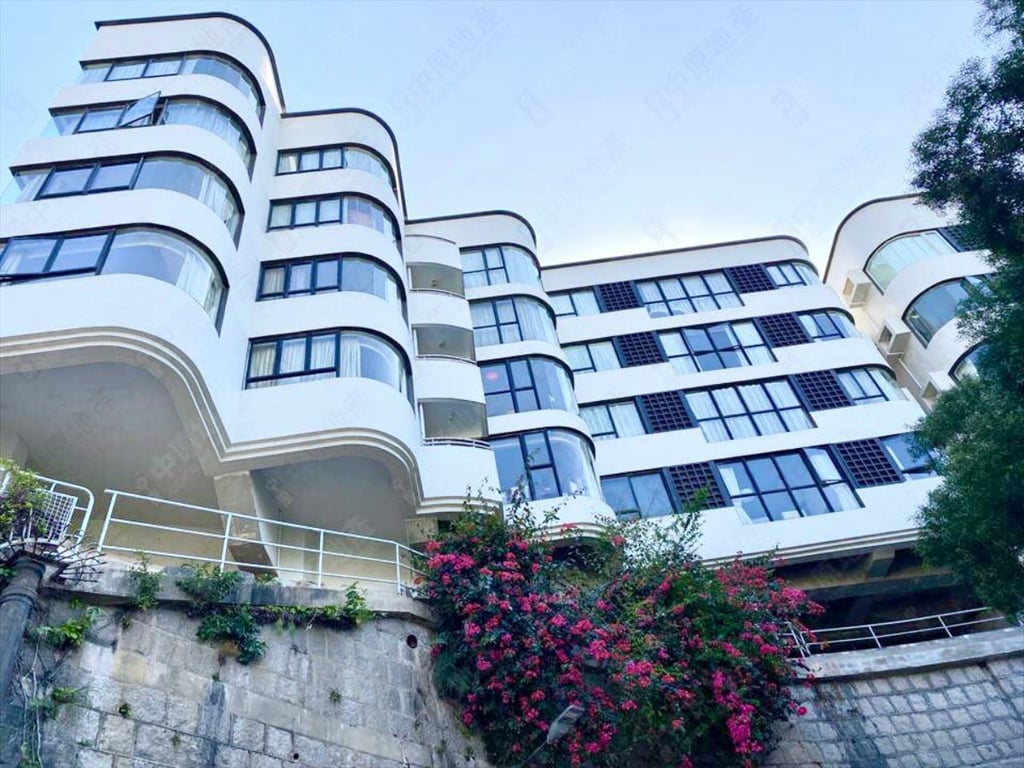 https://img.propertyraptor.com/cdn-cgi/imagedelivery/KD5bF_AFL0JDTbKLWF7z9g/ap8/ap8_001/hornet/prp/img/ebc220876cf0642c0fa4587da3ceaa27.jpg/public