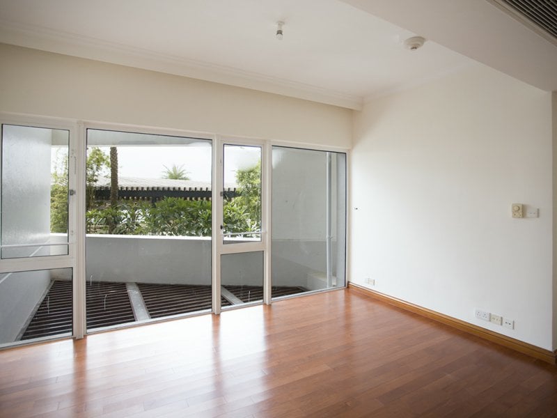 https://img.propertyraptor.com/cdn-cgi/imagedelivery/KD5bF_AFL0JDTbKLWF7z9g/ap8/ap8_001/hornet/prp/img/ec018e88f781108c2df52c5ebef975f1.jpg/public