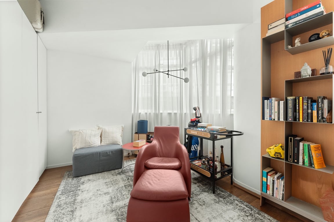 https://img.propertyraptor.com/cdn-cgi/imagedelivery/KD5bF_AFL0JDTbKLWF7z9g/ap8/ap8_001/hornet/prp/img/ec01994b5855f7867369fb2defbe9628-wtm.jpg/public