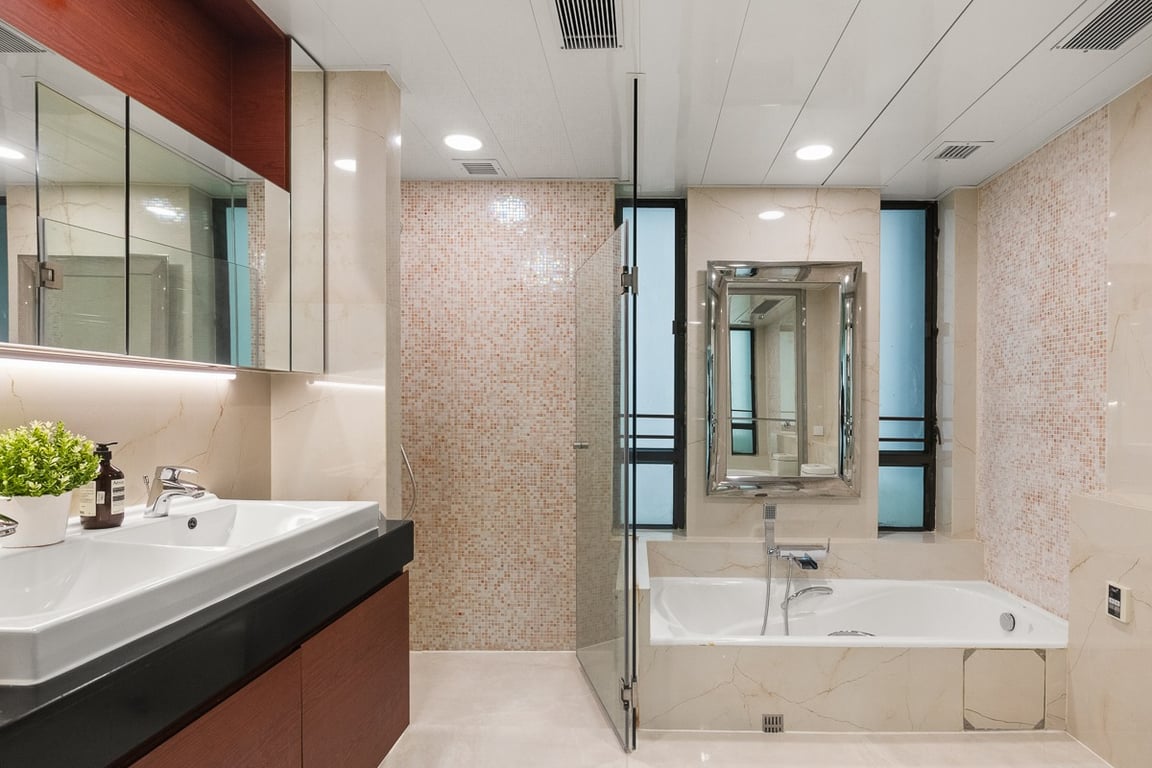 https://img.propertyraptor.com/cdn-cgi/imagedelivery/KD5bF_AFL0JDTbKLWF7z9g/ap8/ap8_001/hornet/prp/img/ec595d426c6d4b4406aa88501412db5e-wtm.jpg/public