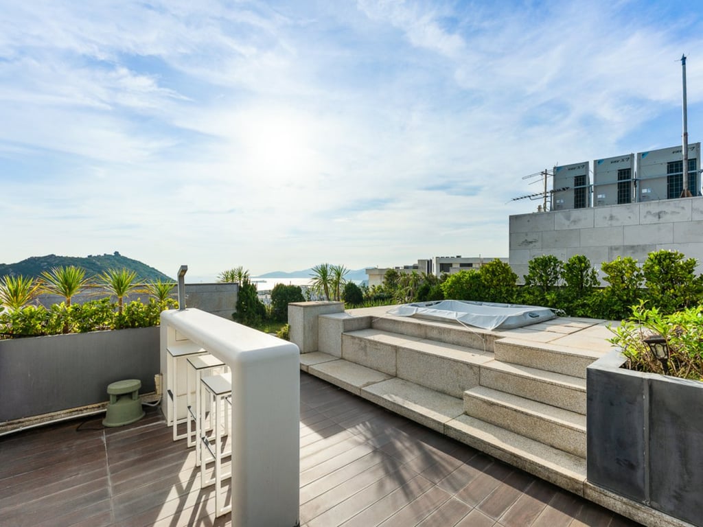 https://img.propertyraptor.com/cdn-cgi/imagedelivery/KD5bF_AFL0JDTbKLWF7z9g/ap8/ap8_001/hornet/prp/img/ec600ada40ea5dbe04aa6ba3a89689d5-wtm.jpg/public