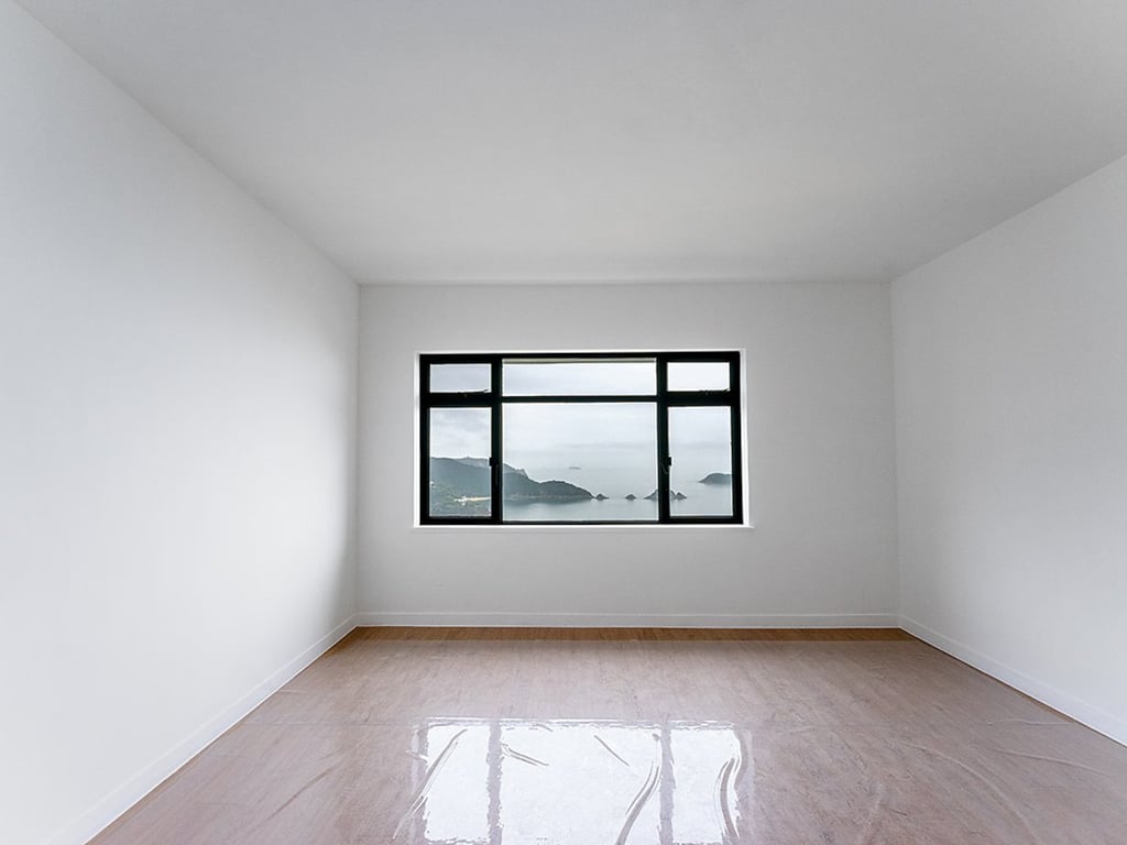 https://img.propertyraptor.com/cdn-cgi/imagedelivery/KD5bF_AFL0JDTbKLWF7z9g/ap8/ap8_001/hornet/prp/img/ec71fe8da825219c26dbdb3c36b187e3.jpg/public