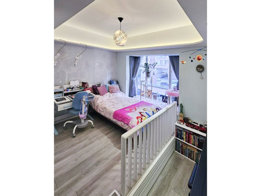 https://img.propertyraptor.com/cdn-cgi/imagedelivery/KD5bF_AFL0JDTbKLWF7z9g/ap8/ap8_001/hornet/prp/img/ecb842d9c9463a1a7b9980cea0cf2a39.jpg/public