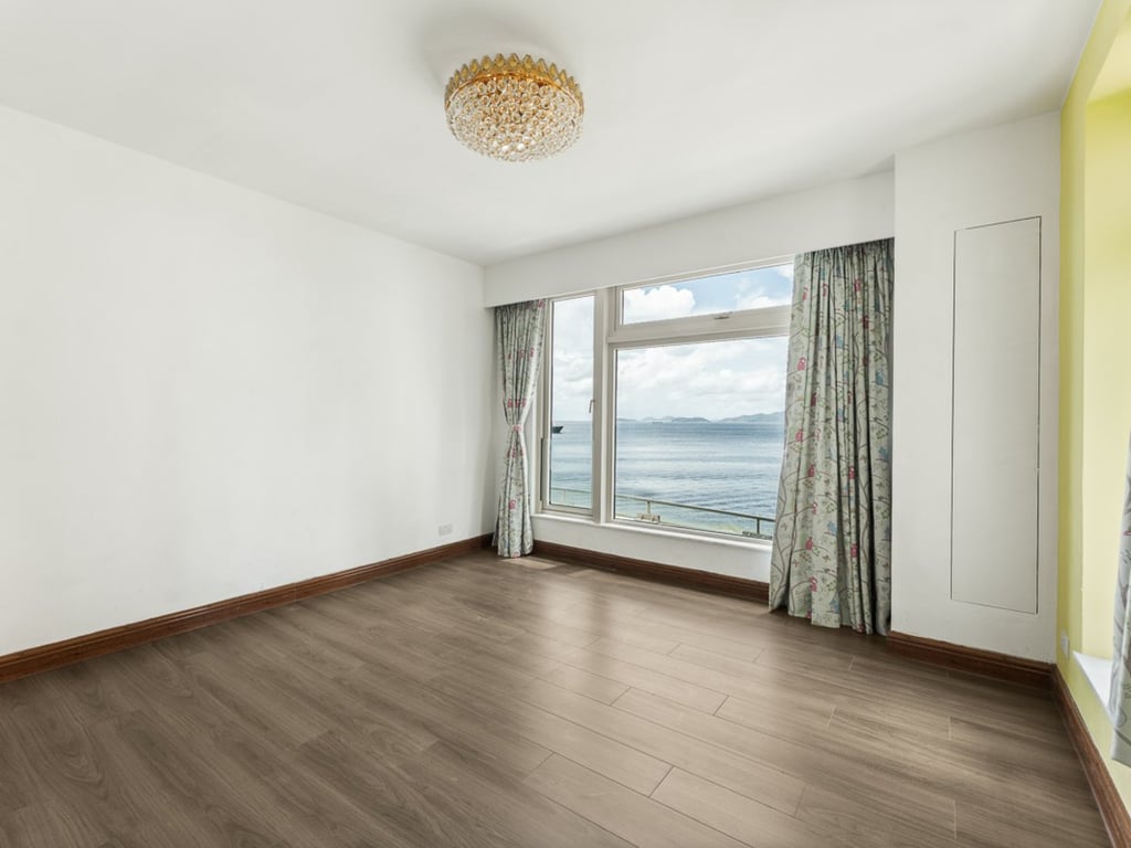 https://img.propertyraptor.com/cdn-cgi/imagedelivery/KD5bF_AFL0JDTbKLWF7z9g/ap8/ap8_001/hornet/prp/img/ecb8f9414411067e979c4c60b0e3c17d-wtm.jpg/public