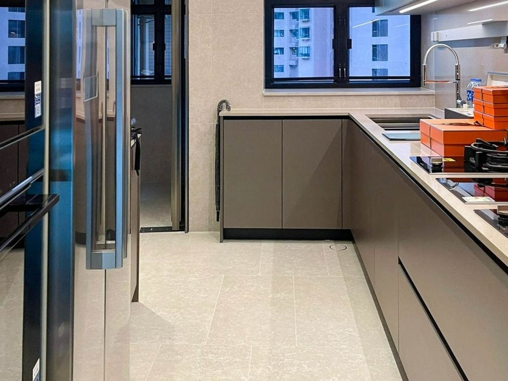 https://img.propertyraptor.com/cdn-cgi/imagedelivery/KD5bF_AFL0JDTbKLWF7z9g/ap8/ap8_001/hornet/prp/img/ecd543b4b96406e397cff1eea291ad80-wtm.jpg/public