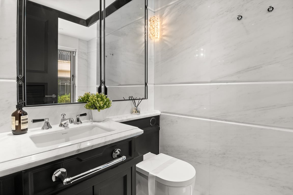 https://img.propertyraptor.com/cdn-cgi/imagedelivery/KD5bF_AFL0JDTbKLWF7z9g/ap8/ap8_001/hornet/prp/img/ece0900e1572b27f6f5151affa94f883-wtm.jpg/public