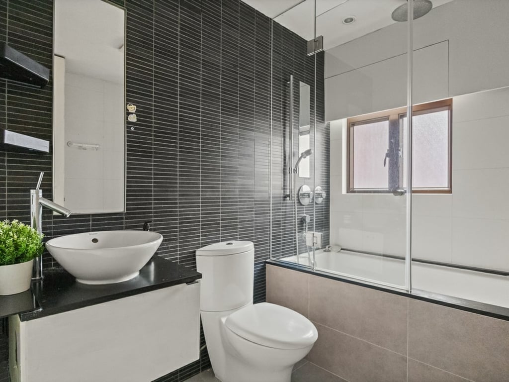 Hong Kong Parkview Twr 8