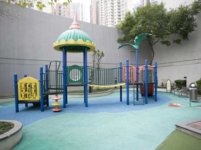https://img.propertyraptor.com/cdn-cgi/imagedelivery/KD5bF_AFL0JDTbKLWF7z9g/ap8/ap8_001/hornet/prp/img/ed513f10d65ec3641cc75219c39b79c3.jpg/public