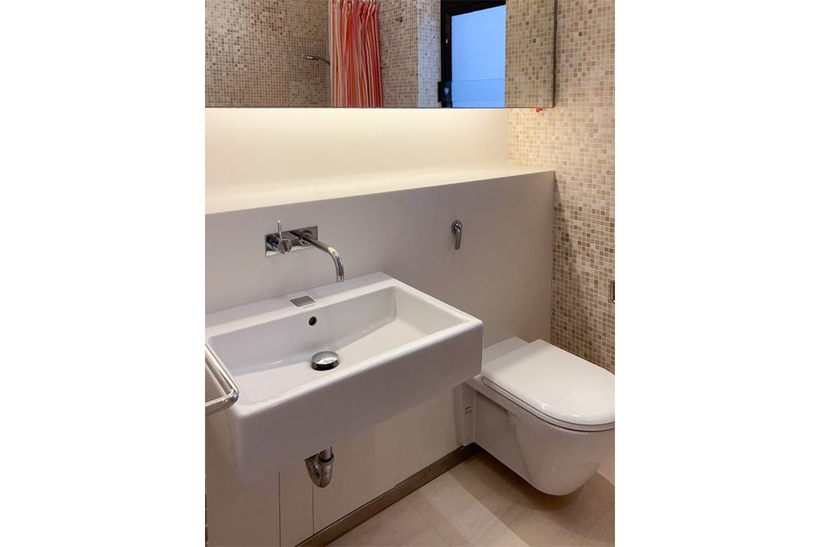 https://img.propertyraptor.com/cdn-cgi/imagedelivery/KD5bF_AFL0JDTbKLWF7z9g/ap8/ap8_001/hornet/prp/img/ed996c64b3f7a81e07016fd483a51652-wtm.jpg/public