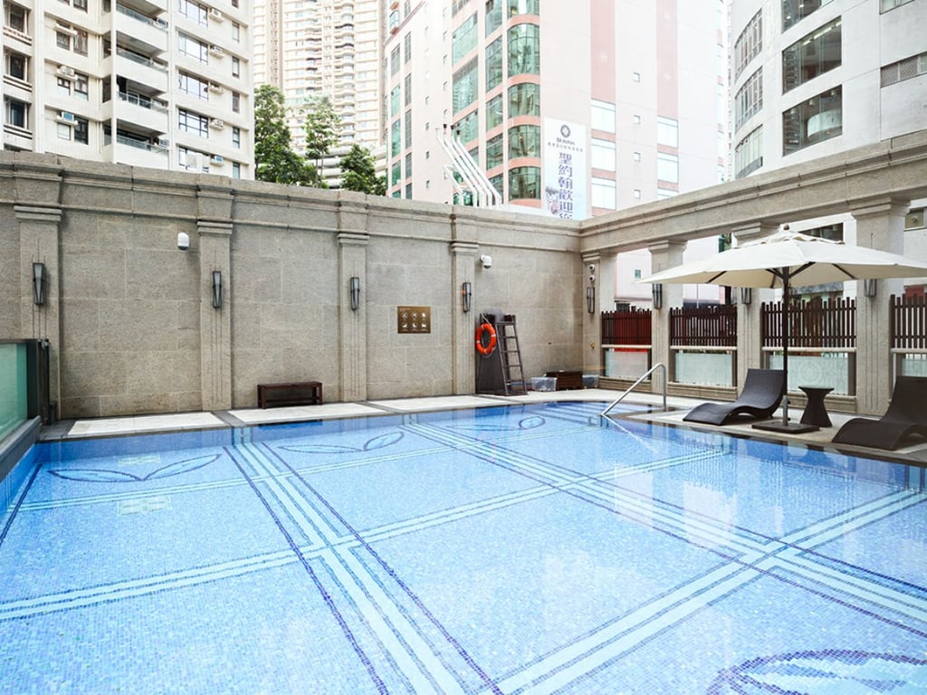 https://img.propertyraptor.com/cdn-cgi/imagedelivery/KD5bF_AFL0JDTbKLWF7z9g/ap8/ap8_001/hornet/prp/img/ed9ab2adee3294f940dc00dcd012e232.jpg/public