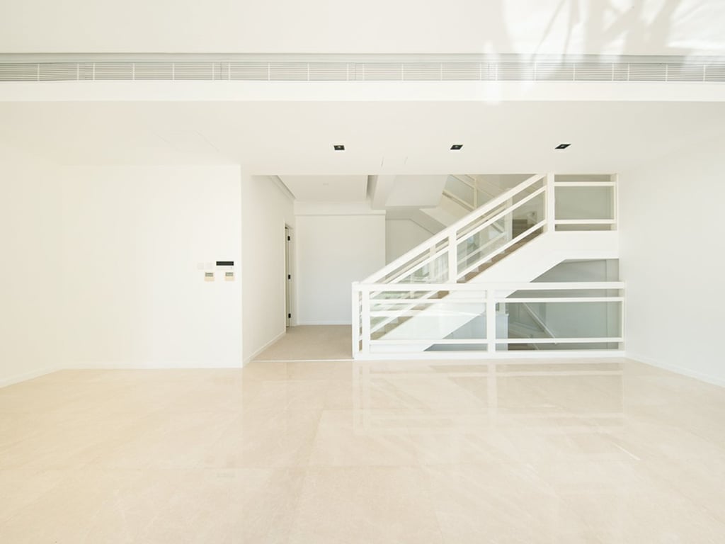 https://img.propertyraptor.com/cdn-cgi/imagedelivery/KD5bF_AFL0JDTbKLWF7z9g/ap8/ap8_001/hornet/prp/img/ee3e14a8b158b6ef1ecf40f7d0a01509.jpg/public