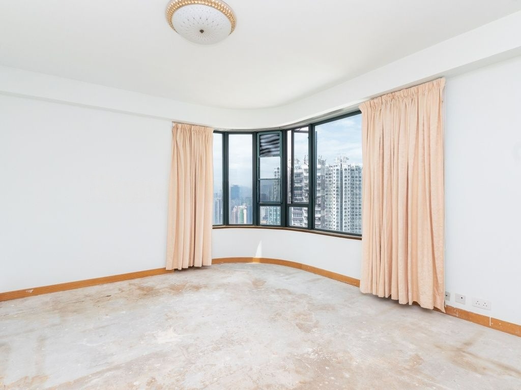 https://img.propertyraptor.com/cdn-cgi/imagedelivery/KD5bF_AFL0JDTbKLWF7z9g/ap8/ap8_001/hornet/prp/img/ee53e279131375e6e94c65b2e2f65e18-wtm.jpg/public