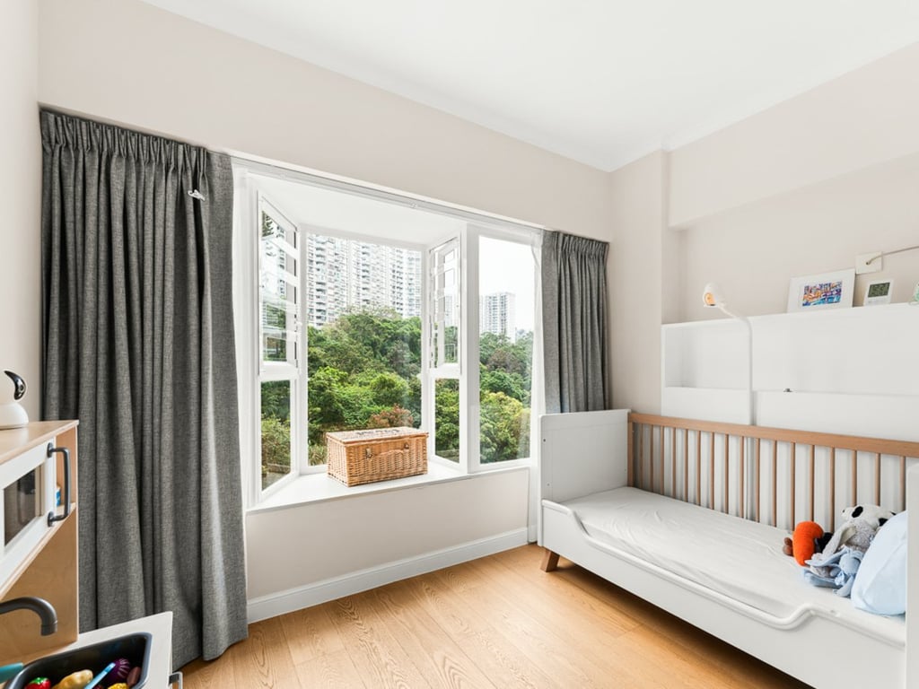 https://img.propertyraptor.com/cdn-cgi/imagedelivery/KD5bF_AFL0JDTbKLWF7z9g/ap8/ap8_001/hornet/prp/img/ee677297785b721141e4ff40177246c7-wtm.jpg/public