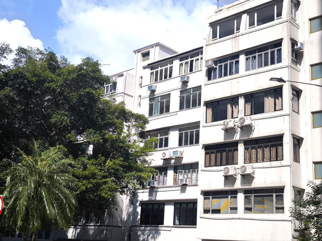 1C High Street