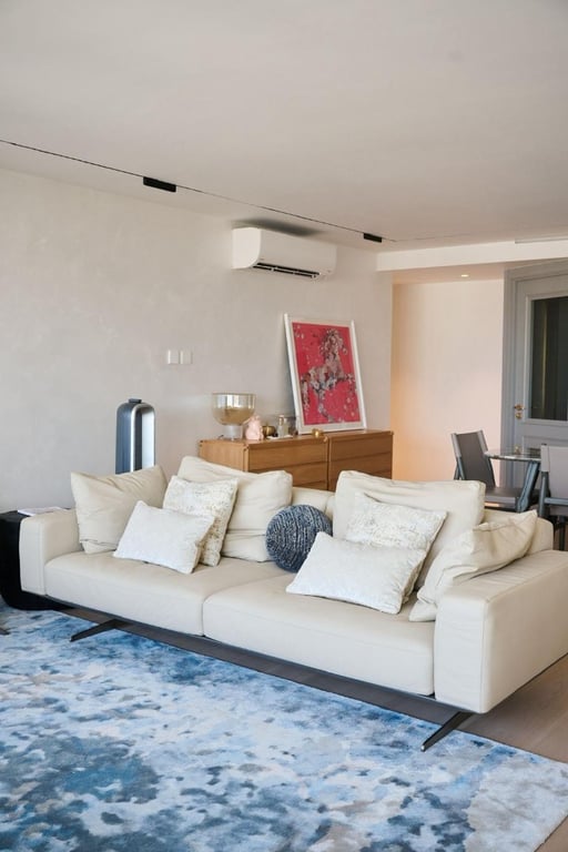 https://img.propertyraptor.com/cdn-cgi/imagedelivery/KD5bF_AFL0JDTbKLWF7z9g/ap8/ap8_001/hornet/prp/img/ee722d7b8e5714a52919f57bfa3aeb7d-wtm.jpg/public