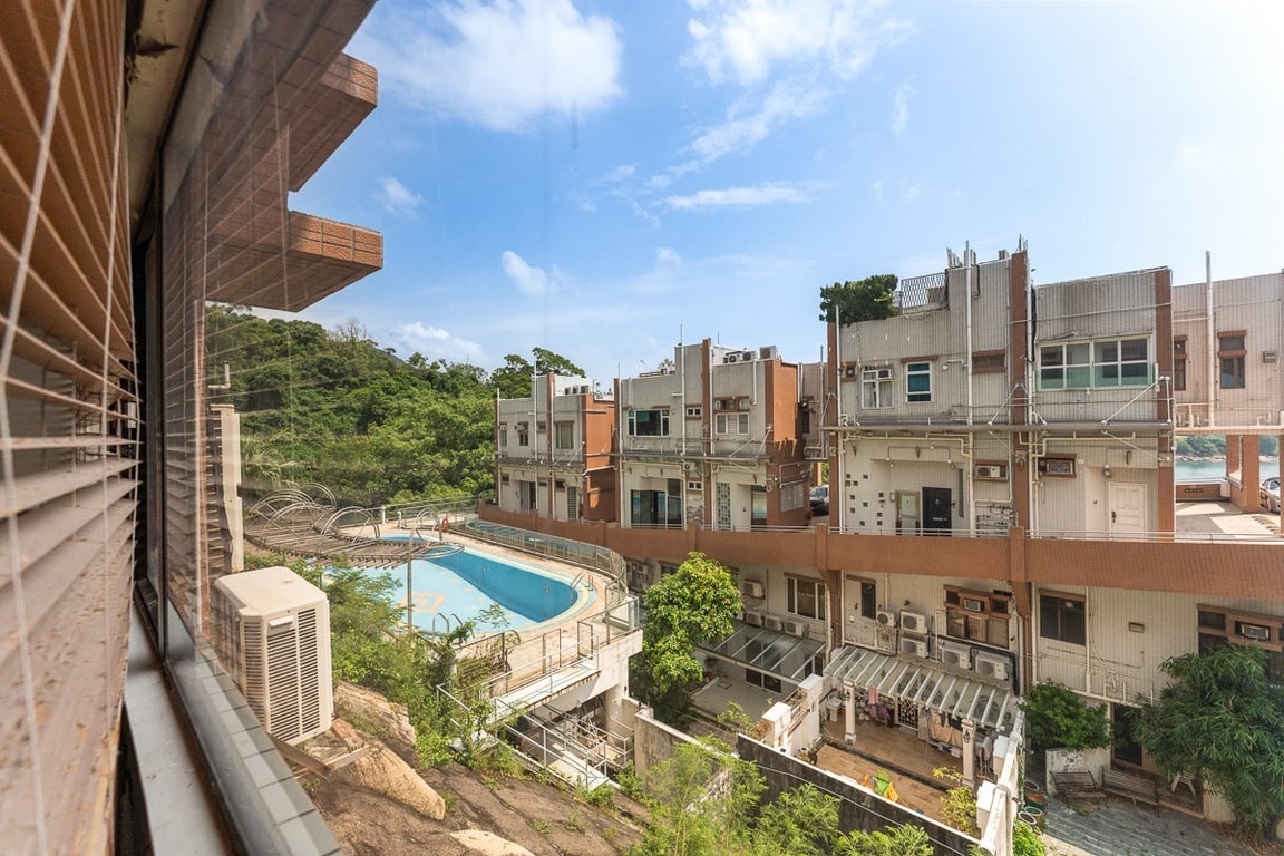 https://img.propertyraptor.com/cdn-cgi/imagedelivery/KD5bF_AFL0JDTbKLWF7z9g/ap8/ap8_001/hornet/prp/img/eebca33ec3fe5ee077a001b0ac684fa8-wtm.jpg/public