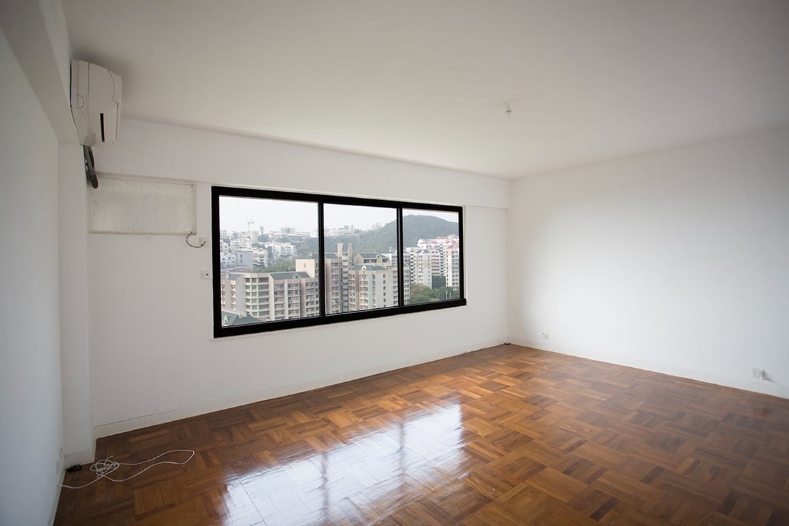https://img.propertyraptor.com/cdn-cgi/imagedelivery/KD5bF_AFL0JDTbKLWF7z9g/ap8/ap8_001/hornet/prp/img/ef0ce206f66766a874e8210190fa70fc-wtm.jpg/public