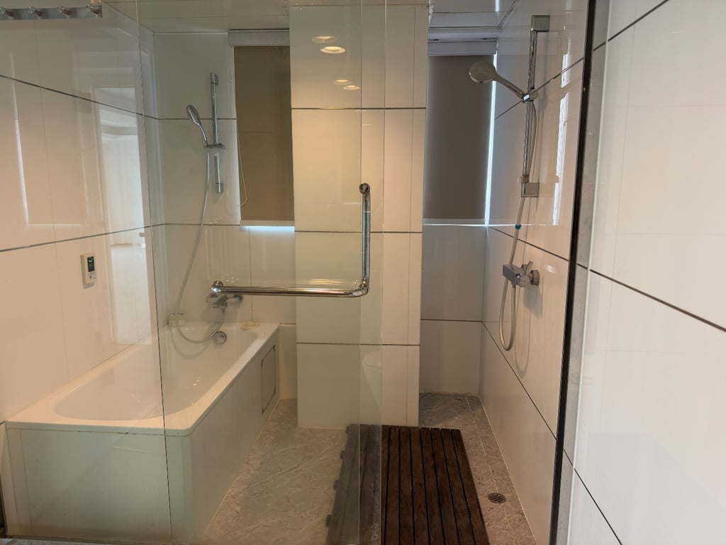 https://img.propertyraptor.com/cdn-cgi/imagedelivery/KD5bF_AFL0JDTbKLWF7z9g/ap8/ap8_001/hornet/prp/img/ef1f0d2df0f5fc2f70ea3ef84a0bd90c-wtm.jpg/public