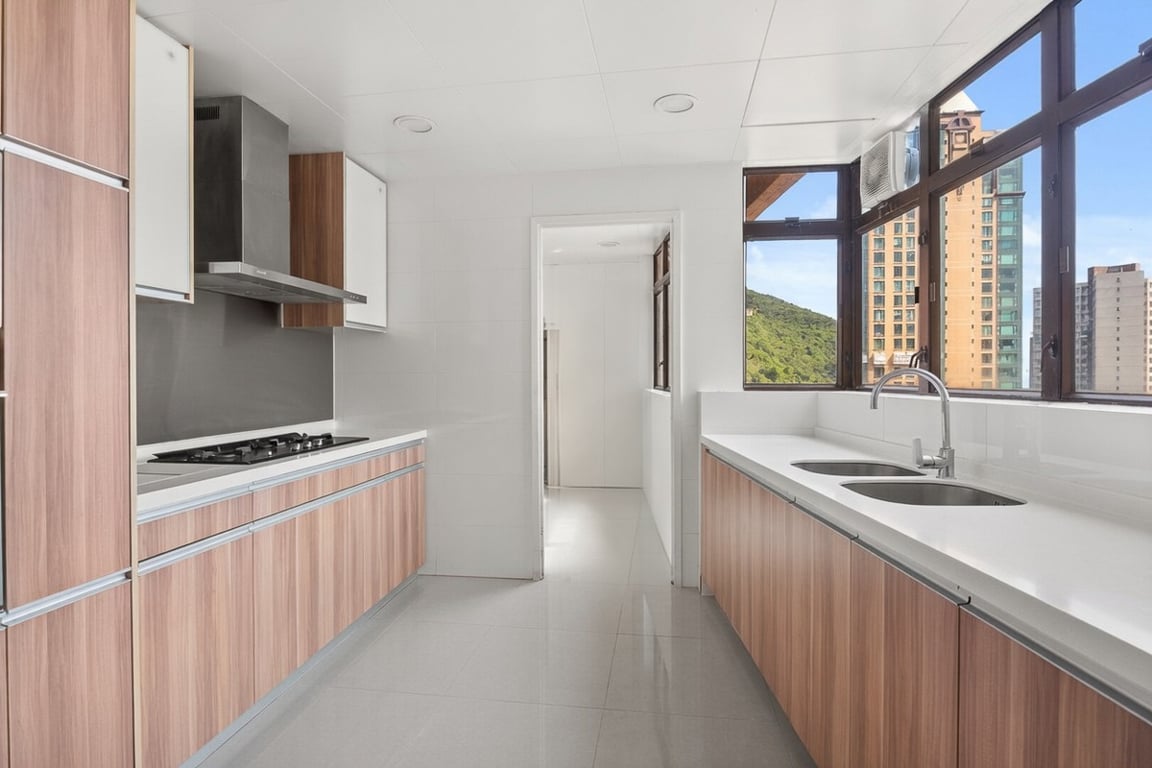 https://img.propertyraptor.com/cdn-cgi/imagedelivery/KD5bF_AFL0JDTbKLWF7z9g/ap8/ap8_001/hornet/prp/img/efc5f387e65e42b6edc80fed03a08087-wtm.jpg/public