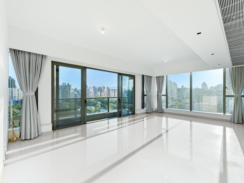 https://img.propertyraptor.com/cdn-cgi/imagedelivery/KD5bF_AFL0JDTbKLWF7z9g/ap8/ap8_001/hornet/prp/img/f0a2c460ea2157d4c3d9ebe7af91f16a-wtm.jpg/public