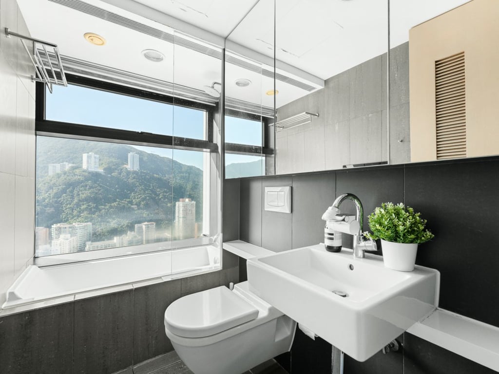 https://img.propertyraptor.com/cdn-cgi/imagedelivery/KD5bF_AFL0JDTbKLWF7z9g/ap8/ap8_001/hornet/prp/img/f0a98e777191e9a7eecef4074d8853f0-wtm.jpg/public