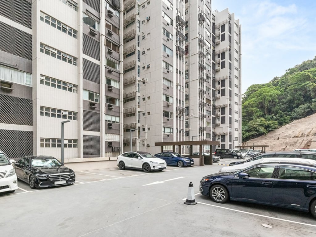 https://img.propertyraptor.com/cdn-cgi/imagedelivery/KD5bF_AFL0JDTbKLWF7z9g/ap8/ap8_001/hornet/prp/img/f0ff223f601c492f76dc78c10db249d6-wtm.jpg/public